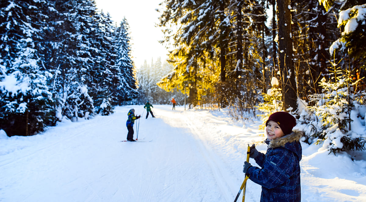 Langlaufen, der ideale Wintersport für Kinder