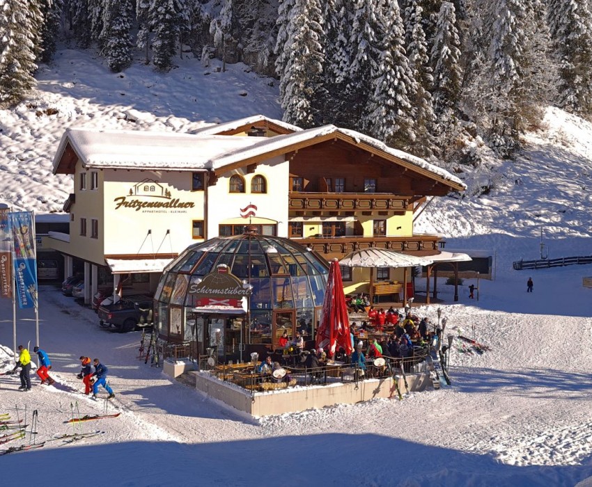 Aprés Ski Bar direkt an der Talstation vor dem Apparthotel Fritzenwallner in Kleinarl